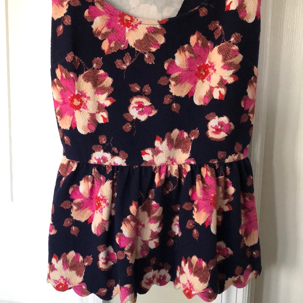 Anthropologie open back peplum top - Picture 4 of 8